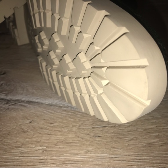 George Brown BILT
Men's Janssen Lug Side Zip Boots - Picture 7 of 7